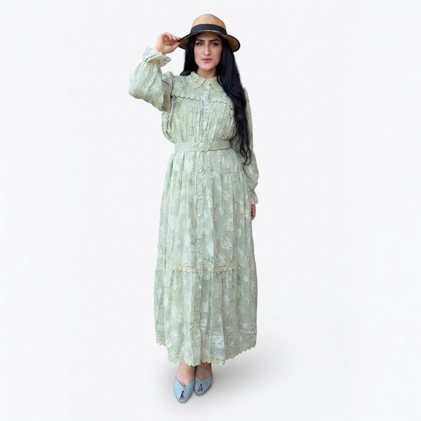 Vestido Largo Camisero con Bordado Floral y Detalles de Encaje