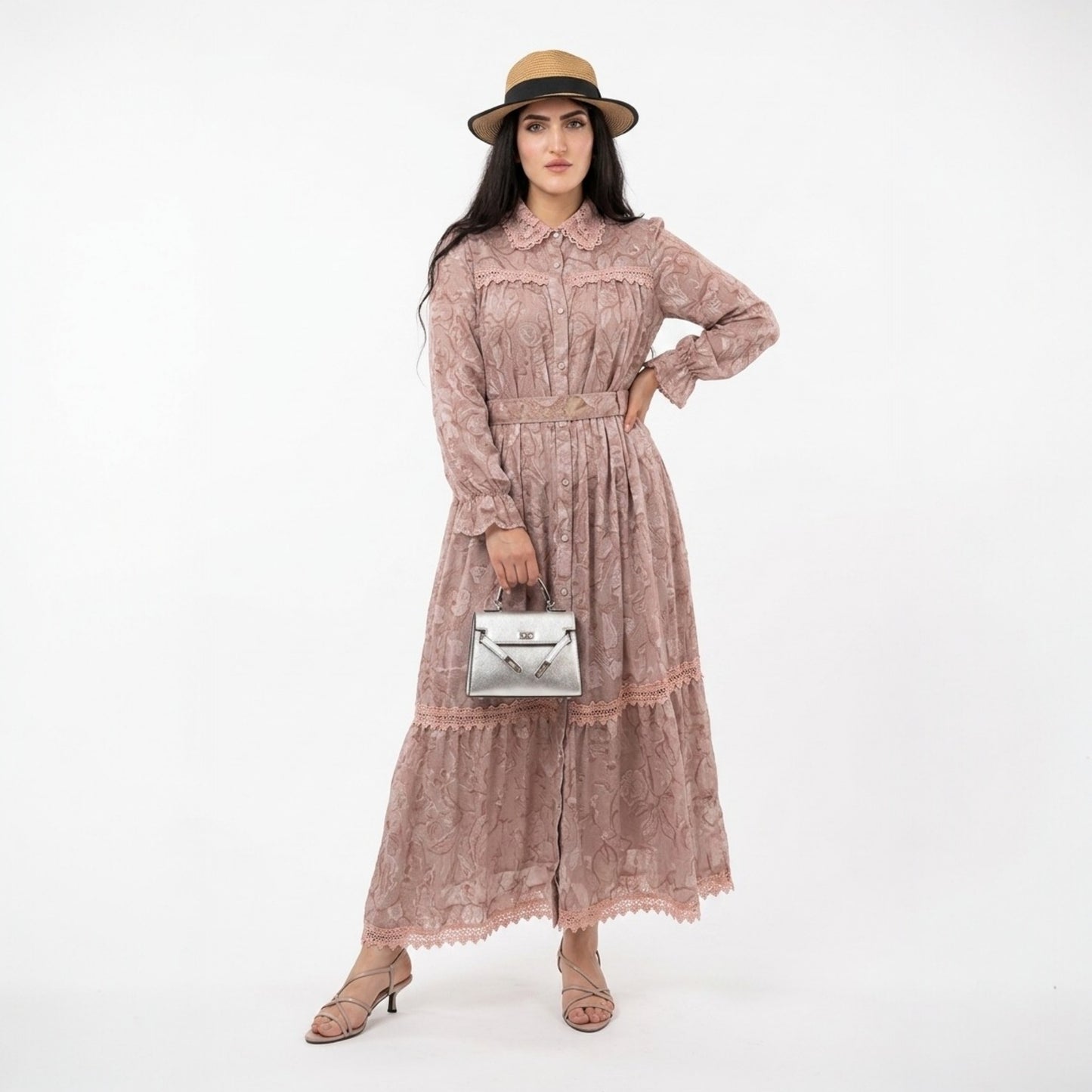 Vestido Largo Camisero con Bordado Floral y Detalles de Encaje
