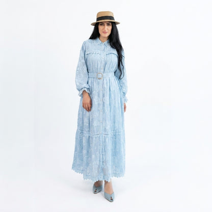 Vestido Largo Camisero con Bordado Floral y Detalles de Encaje