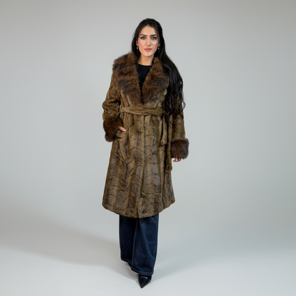 Abrigo Largo de Mujer con Efecto Pelo y Cinturón